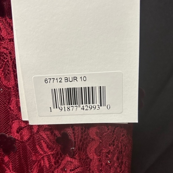 Mac Duggal 67712 NWT EMBELLISHED FLORAL GOWN - Picture 9 of 11